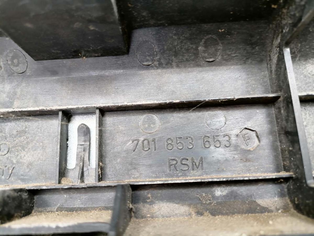 VW T4 original Kühlergrilll mit Träger Faceliftmodell ab 1/96 Kurzer Vorderwagen Bj.1997 VW T4 original Kühlergrilll mit Träger Faceliftmodell ab 1/96 Kurzer Vorderwagen Bj.1997